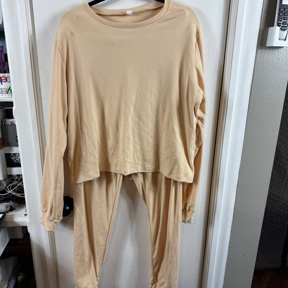 2 pc cream soft lounge casual set pajamas jogger.  Size XXL